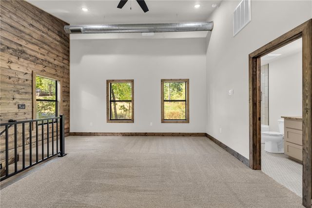13989 Gentilly Road, Rogers, AR 72758