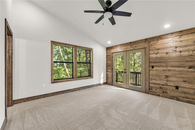 13989 Gentilly Road, Rogers, AR 72758