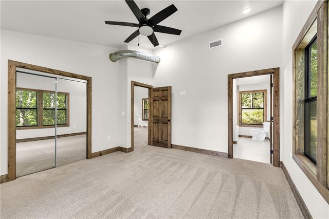 13989 Gentilly Road, Rogers, AR 72758