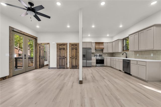 13989 Gentilly Road, Rogers, AR 72758