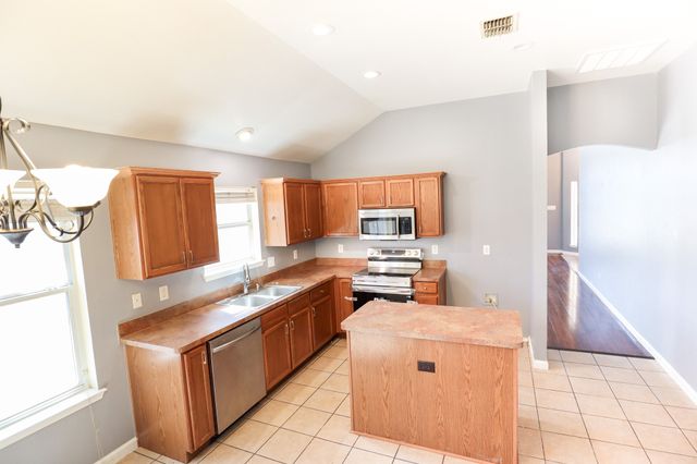 3921 Summerhill Lane, Fort Worth, TX 76244