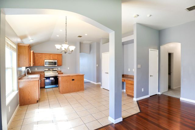 3921 Summerhill Lane, Fort Worth, TX 76244