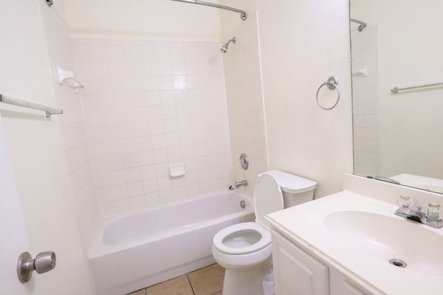 3921 Summerhill Lane, Fort Worth, TX 76244