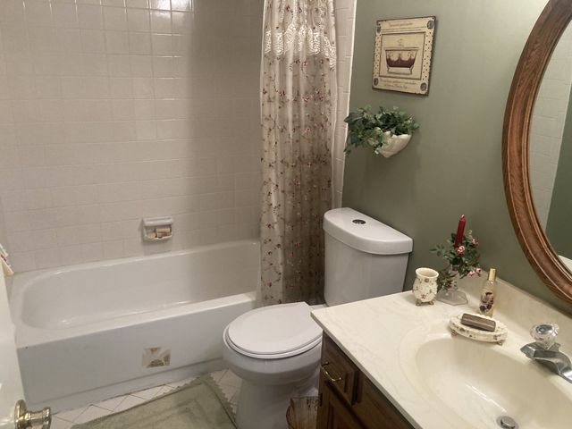 3920 Hillshire Dr, Antioch, TN 37013