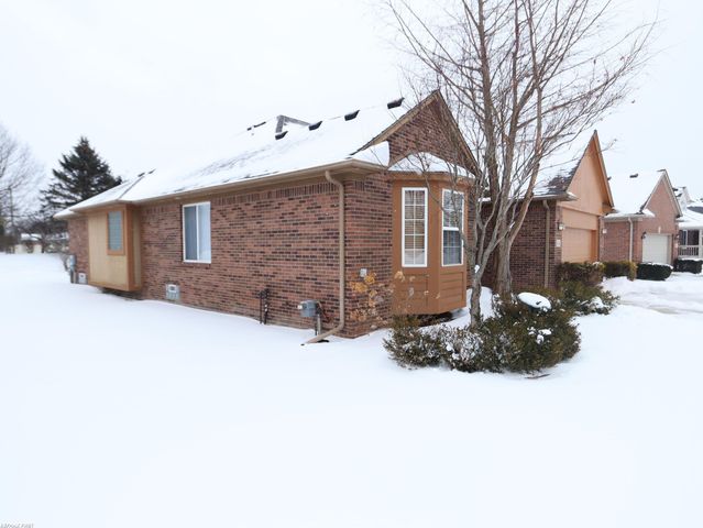 40364 Long Horn Drive, Sterling Heights, MI 48313