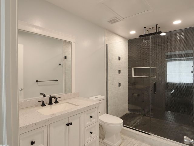 40364 Long Horn Drive, Sterling Heights, MI 48313