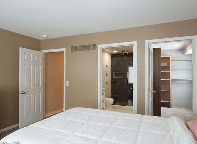 40364 Long Horn Drive, Sterling Heights, MI 48313