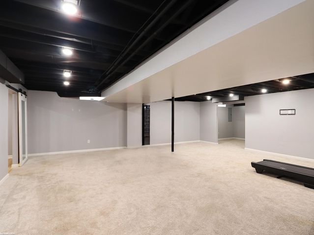 40364 Long Horn Drive, Sterling Heights, MI 48313