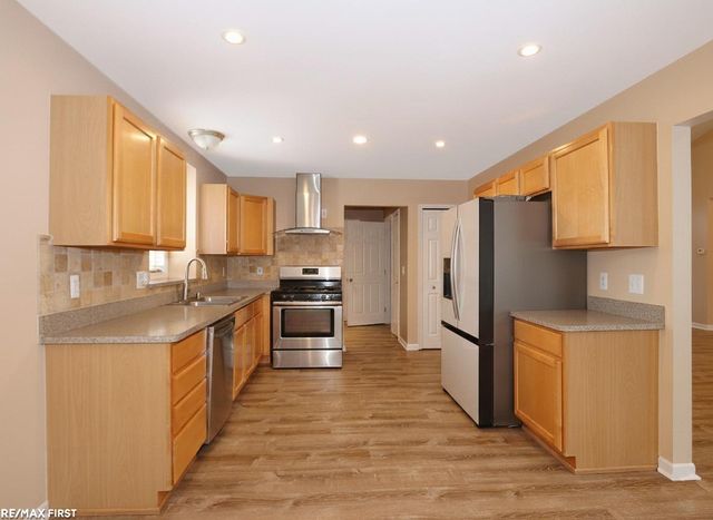 40364 Long Horn Drive, Sterling Heights, MI 48313