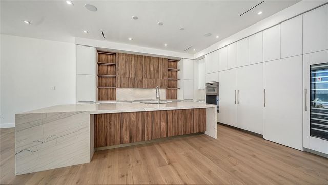 6489 GULFSIDE ROAD, Longboat Key, FL 34228