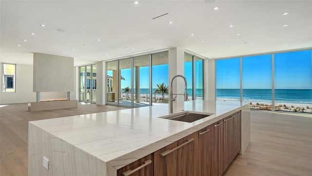 6489 GULFSIDE ROAD, Longboat Key, FL 34228