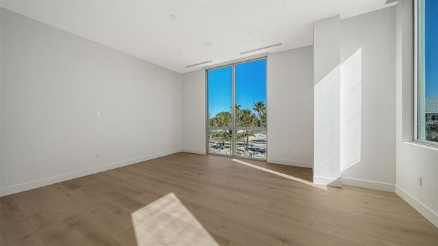 6489 GULFSIDE ROAD, Longboat Key, FL 34228