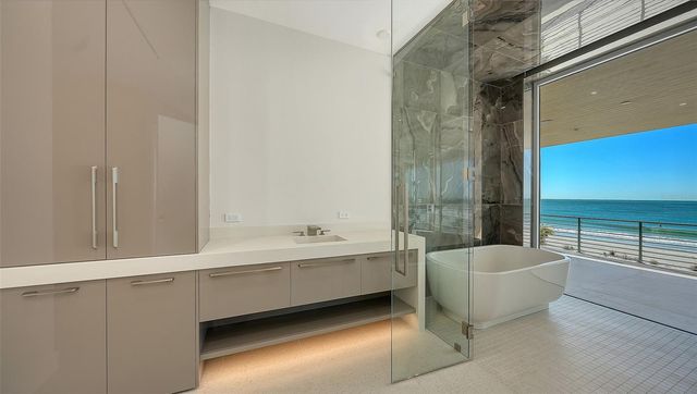 6489 GULFSIDE ROAD, Longboat Key, FL 34228