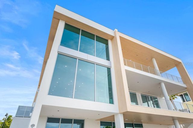 6489 GULFSIDE ROAD, Longboat Key, FL 34228