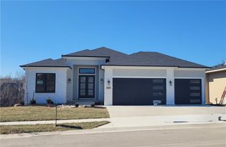 11519 S Sunray Drive, Olathe, KS 66061