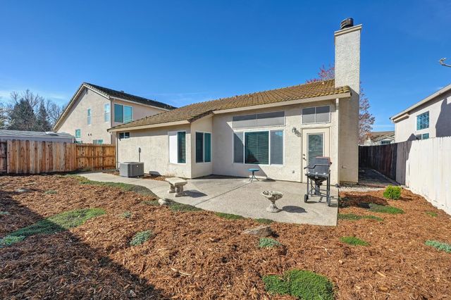 8897 Carmel Plaza Way, Elk Grove, CA 95758