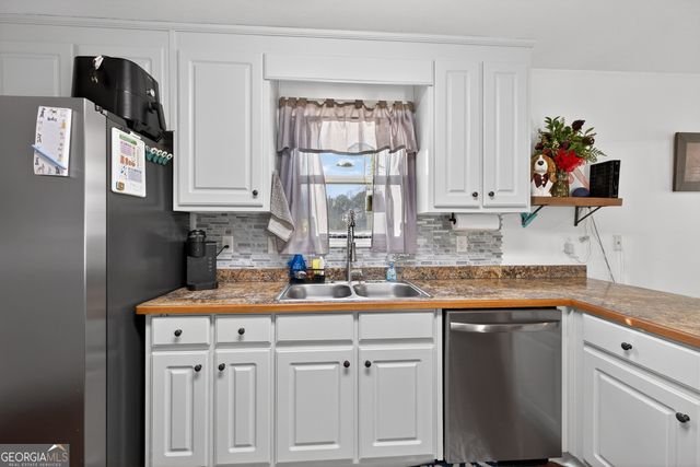 162 Brittany Pointe Drive, Colbert, GA 30628