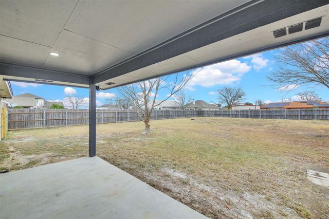131 Meadow Valley LOOP, Jarrell, TX 76537