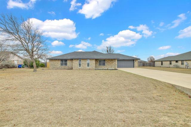 131 Meadow Valley LOOP, Jarrell, TX 76537