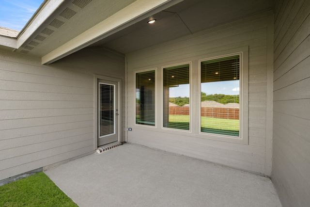 2637 River Bank Drive, Burleson, TX 76028