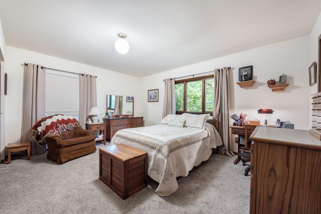 9977 W 93rd Avenue, St. John, IN 46373