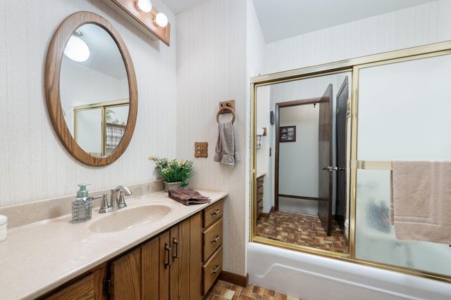 9977 W 93rd Avenue, St. John, IN 46373