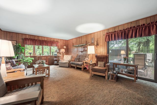 9977 W 93rd Avenue, St. John, IN 46373