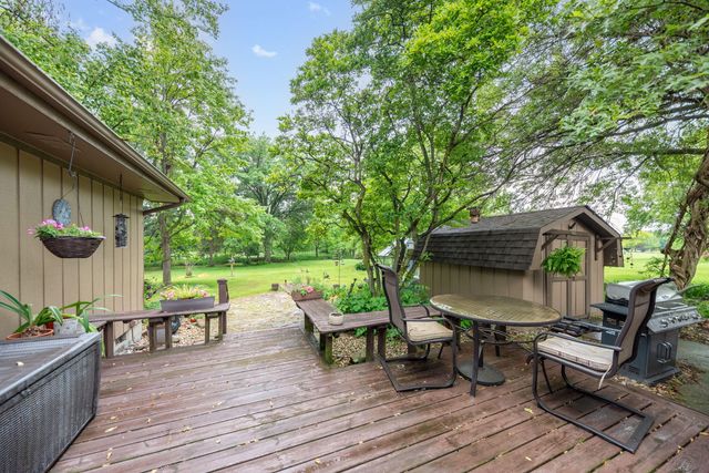 9977 W 93rd Avenue, St. John, IN 46373