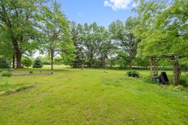 9977 W 93rd Avenue, St. John, IN 46373