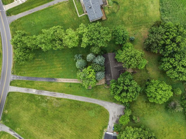9977 W 93rd Avenue, St. John, IN 46373