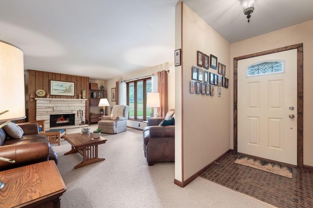 9977 W 93rd Avenue, St. John, IN 46373