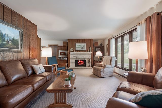 9977 W 93rd Avenue, St. John, IN 46373