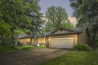 9977 W 93rd Avenue, St. John, IN 46373