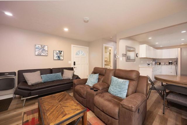 523 The Alameda, El Granada, CA 94018