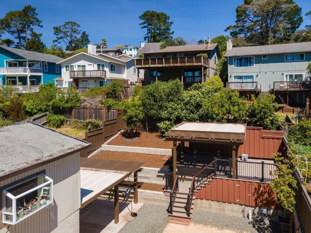 523 The Alameda, El Granada, CA 94018