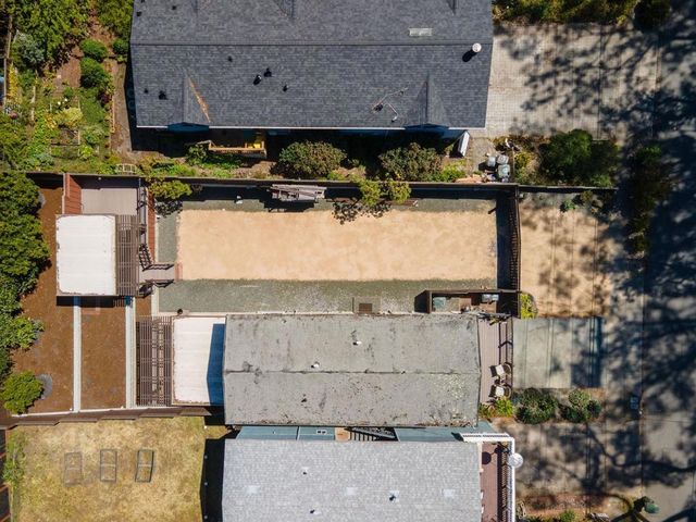 523 The Alameda, El Granada, CA 94018