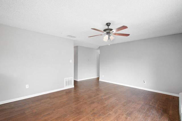 1526 W Bankhead, Weatherford, TX 76086