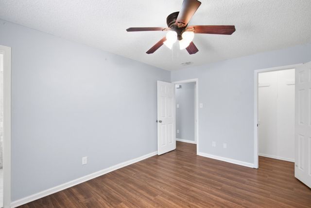 1526 W Bankhead, Weatherford, TX 76086