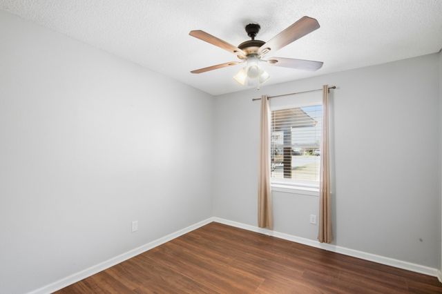 1526 W Bankhead, Weatherford, TX 76086