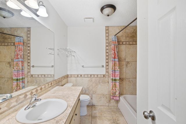1526 W Bankhead, Weatherford, TX 76086