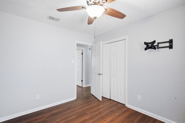 1526 W Bankhead, Weatherford, TX 76086