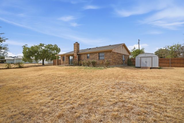 1526 W Bankhead, Weatherford, TX 76086