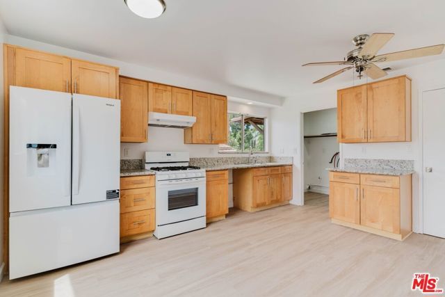 10539 Samoa Avenue, Los Angeles, CA 91042