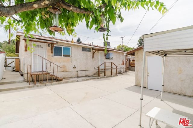 10539 Samoa Avenue, Los Angeles, CA 91042