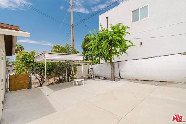 10539 Samoa Avenue, Los Angeles, CA 91042
