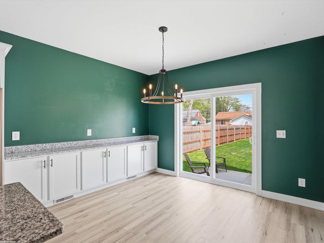 21719 Elizabeth Street, St Clair Shores, MI 48080