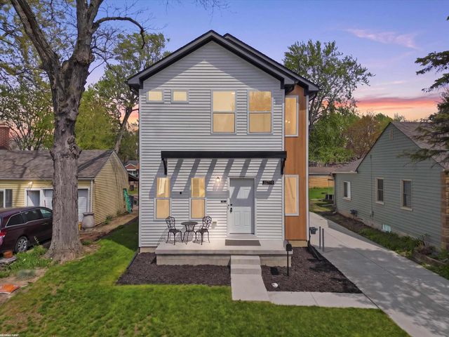 21719 Elizabeth Street, St Clair Shores, MI 48080