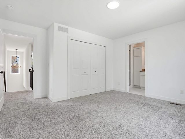 21719 Elizabeth Street, St Clair Shores, MI 48080