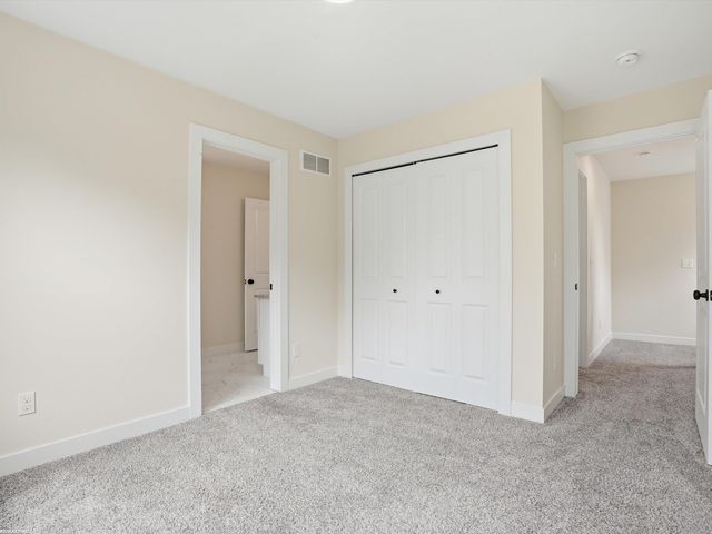 21719 Elizabeth Street, St Clair Shores, MI 48080