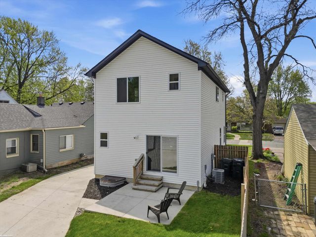 21719 Elizabeth Street, St Clair Shores, MI 48080